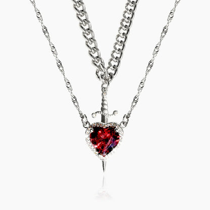 Collier de coeur et d'épée assorti